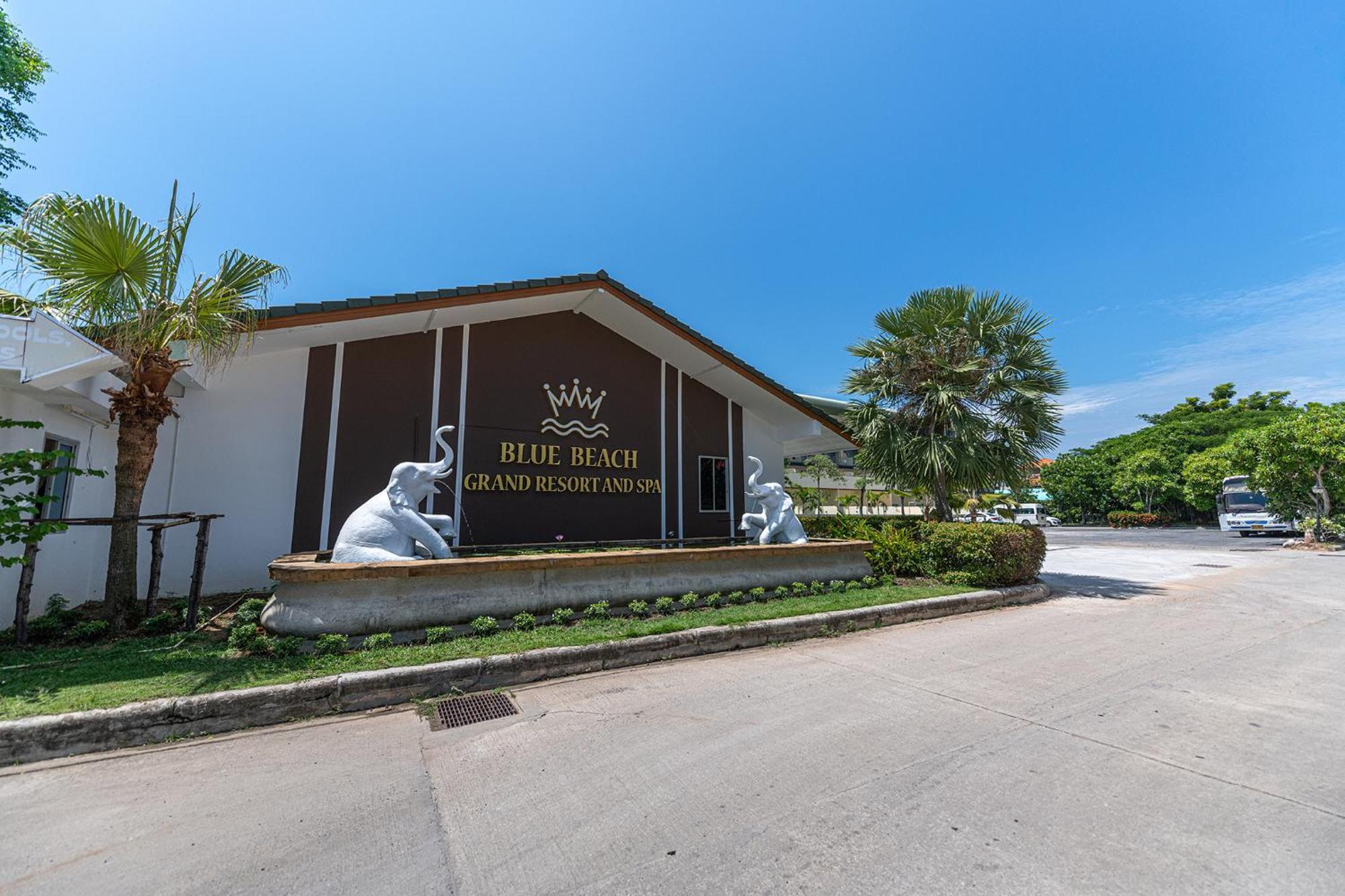 Blue Beach Grand Resort And Spa In Chalong Phuket By Dayuu Ban Saiyuan Exteriör bild