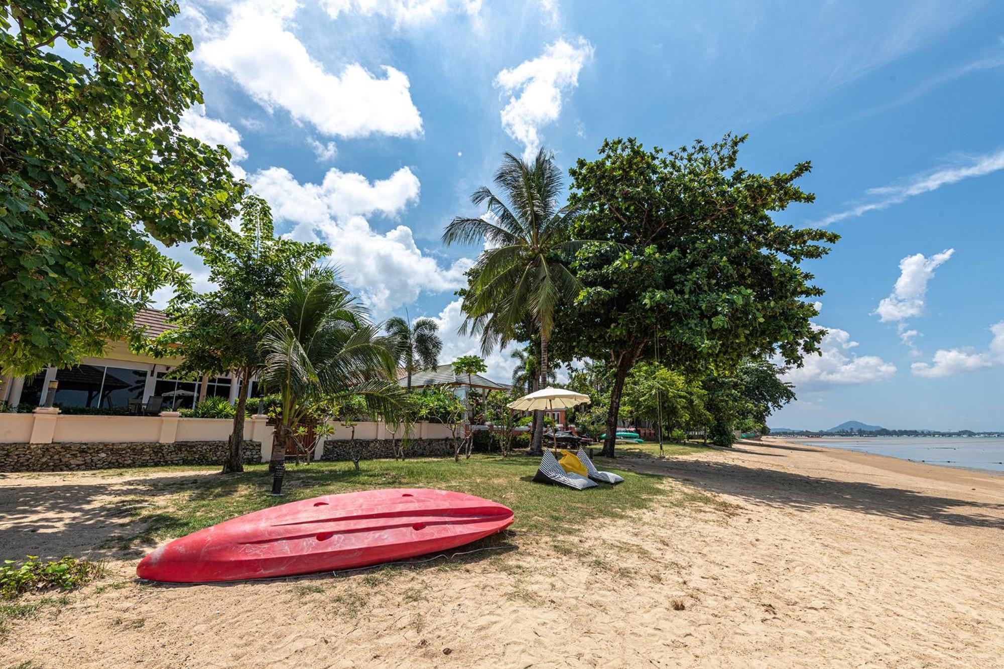 Blue Beach Grand Resort And Spa In Chalong Phuket By Dayuu Ban Saiyuan Exteriör bild
