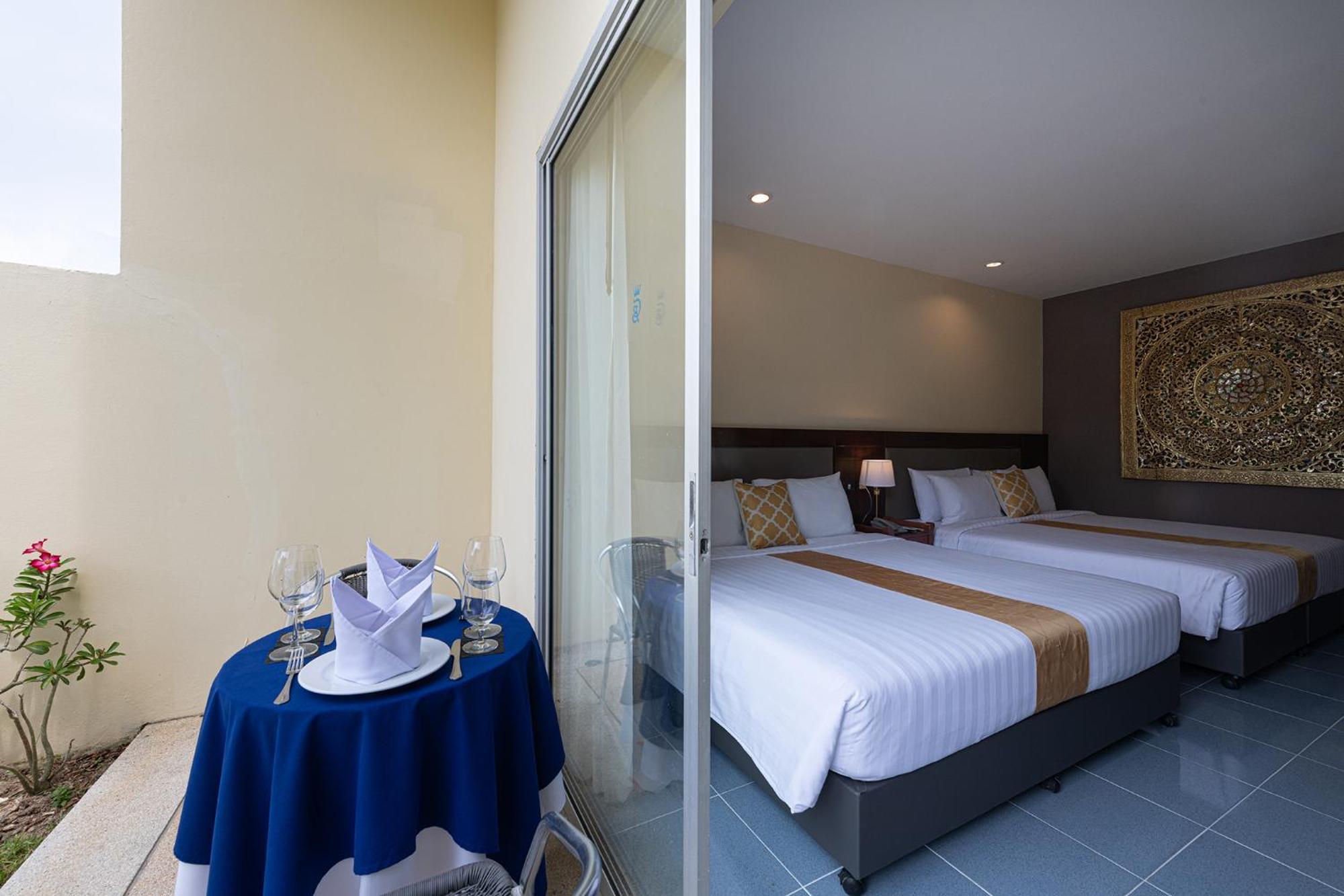 Blue Beach Grand Resort And Spa In Chalong Phuket By Dayuu Ban Saiyuan Exteriör bild