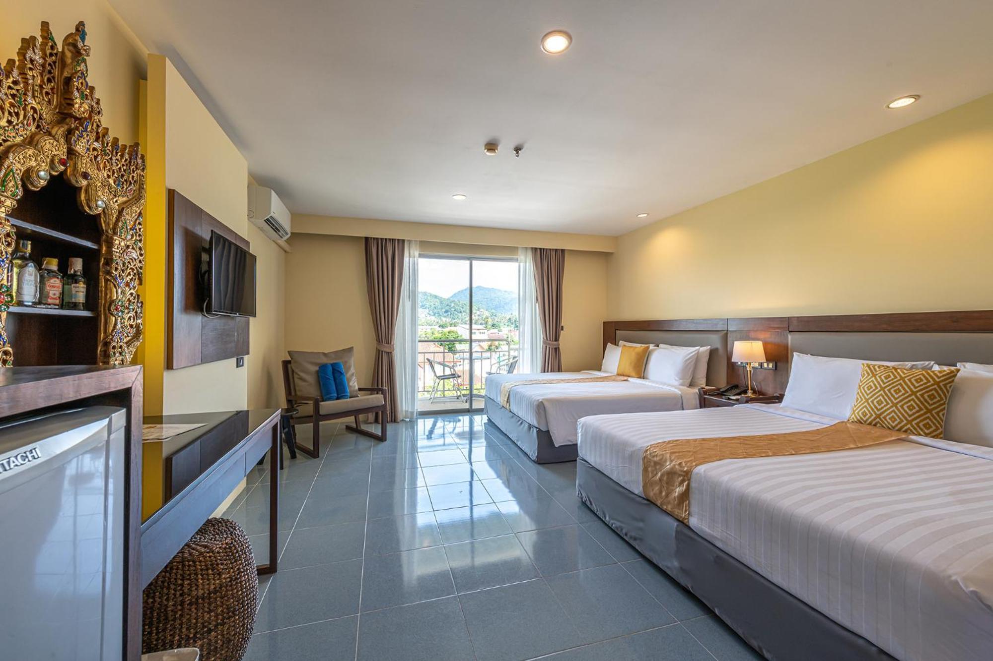 Blue Beach Grand Resort And Spa In Chalong Phuket By Dayuu Ban Saiyuan Exteriör bild