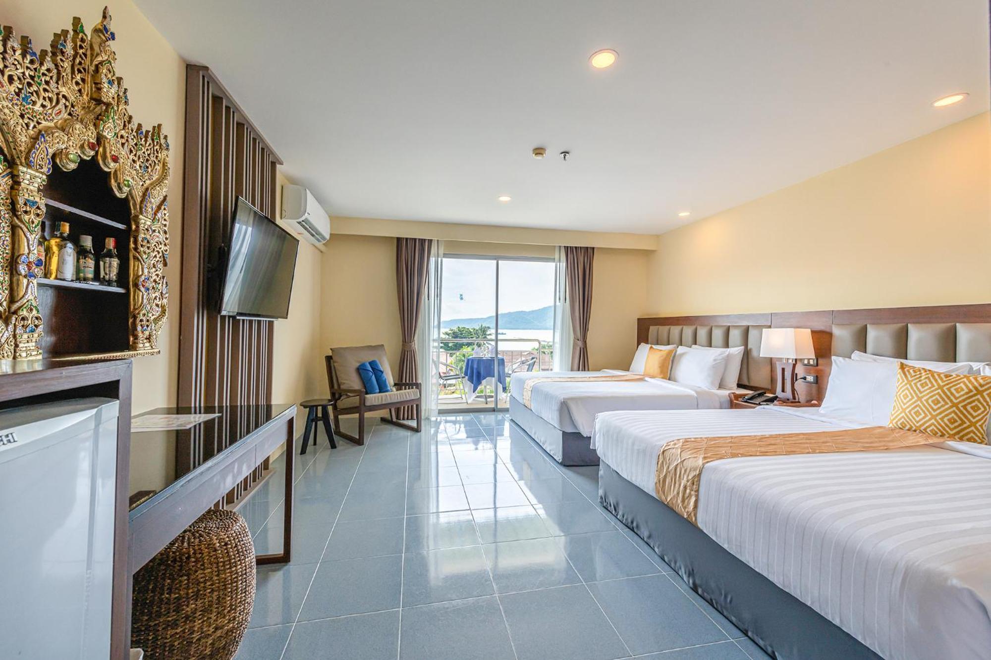Blue Beach Grand Resort And Spa In Chalong Phuket By Dayuu Ban Saiyuan Exteriör bild