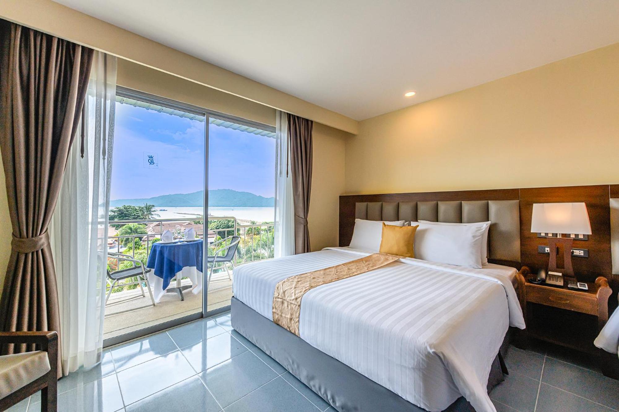 Blue Beach Grand Resort And Spa In Chalong Phuket By Dayuu Ban Saiyuan Exteriör bild