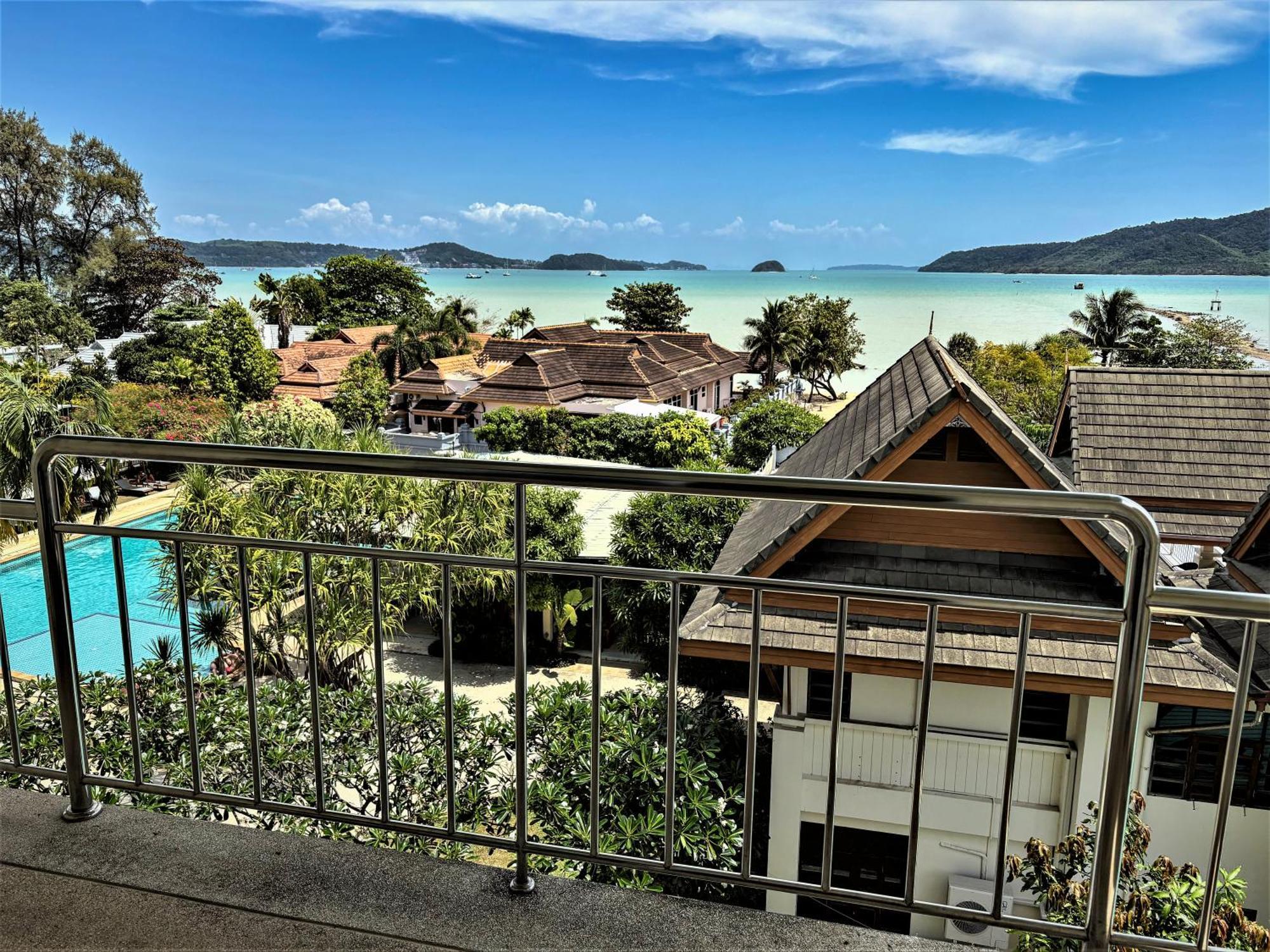 Blue Beach Grand Resort And Spa In Chalong Phuket By Dayuu Ban Saiyuan Exteriör bild