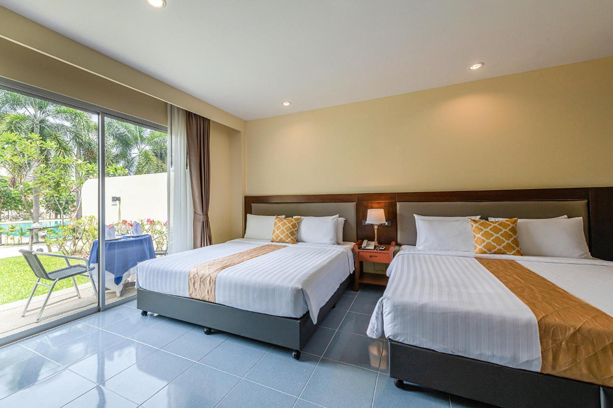 Blue Beach Grand Resort And Spa In Chalong Phuket By Dayuu Ban Saiyuan Exteriör bild